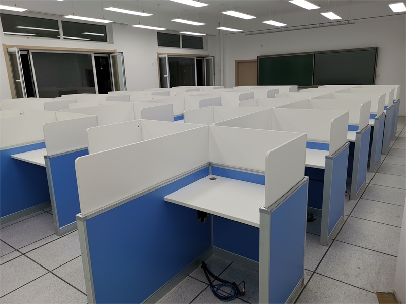 北京教育科学研究院升降屏风计算机教室